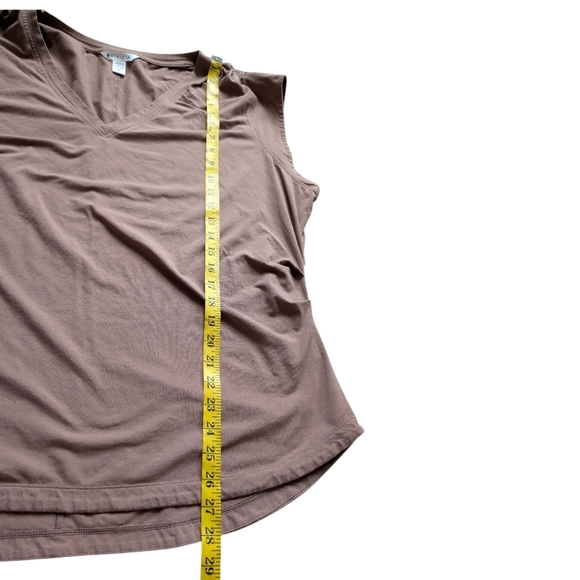 Athleta Outbound V Neck Tee Shirt Rustic Beige Supima Cotton Women's Plus 2X - Picture 9 of 13